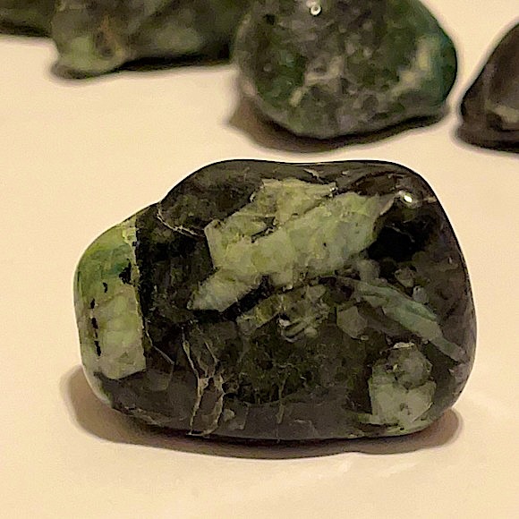 🤞🏼BOGO🤞🏼 Brazilian Emerald, Mica, Indigenous Stone💚 Tumbled & Super Polished - Picture 2 of 16